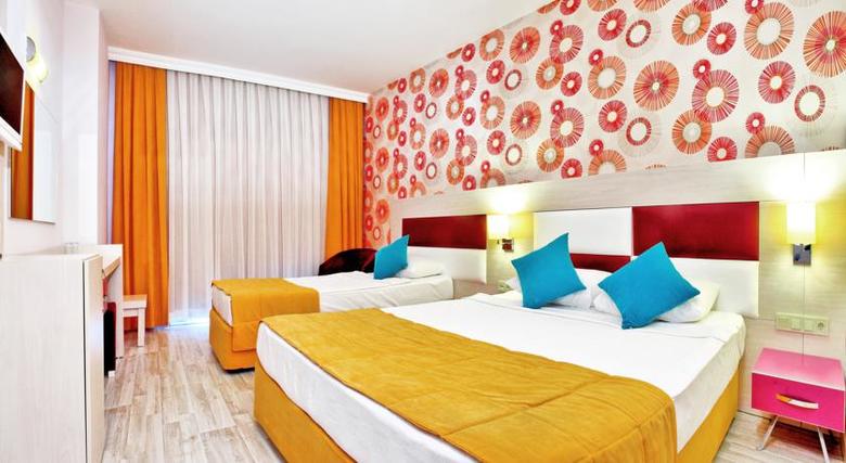 Hotel Ramada Resort Side