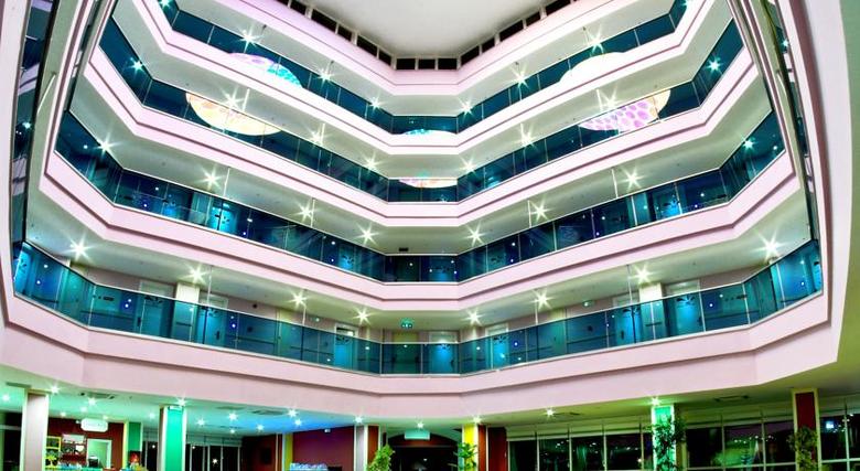 Hotel Ramada Resort Side