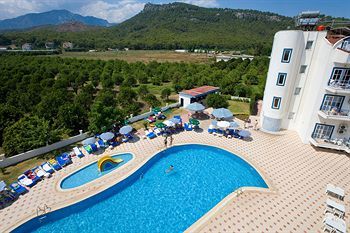 Hotel Larissa Blue Kiris