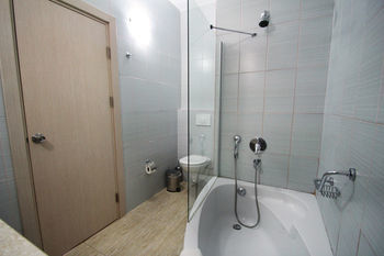 Daima Biz Hotel