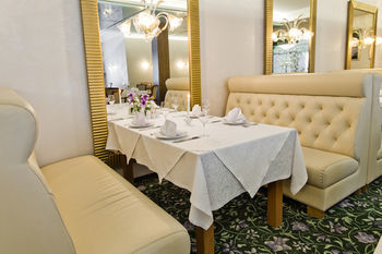 Malachite Congress Hotel