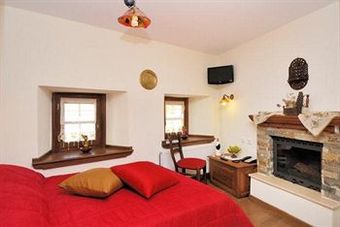 Melanthi Traditional Hotel