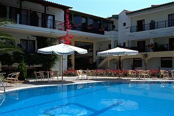 Pelli Hotel