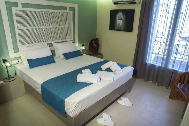 Hotel Elia Potie Studios