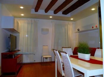 Venicein Apartments
