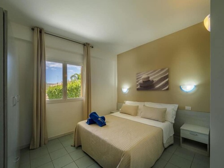 Hostal Athena Resort