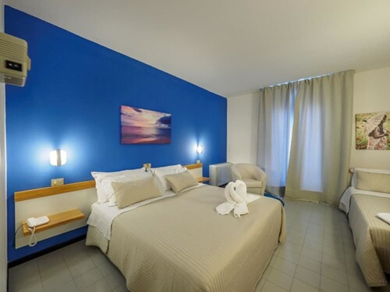 Hostal Athena Resort