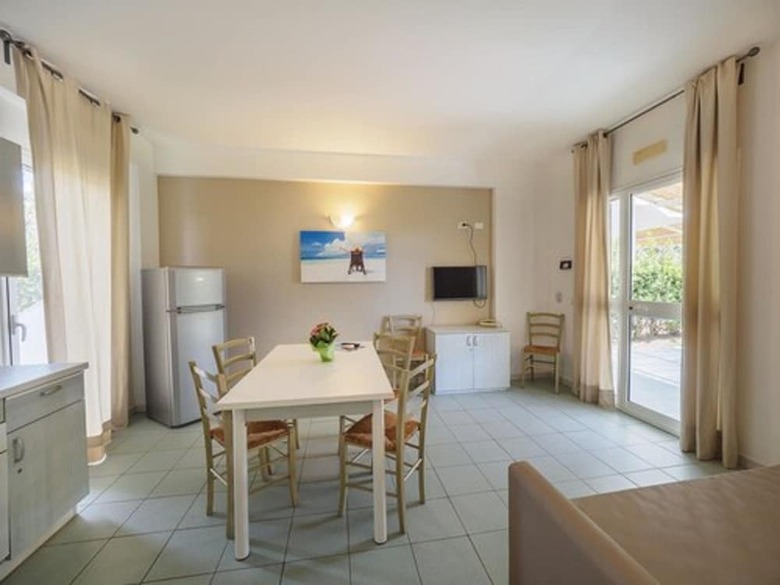 Hostal Athena Resort