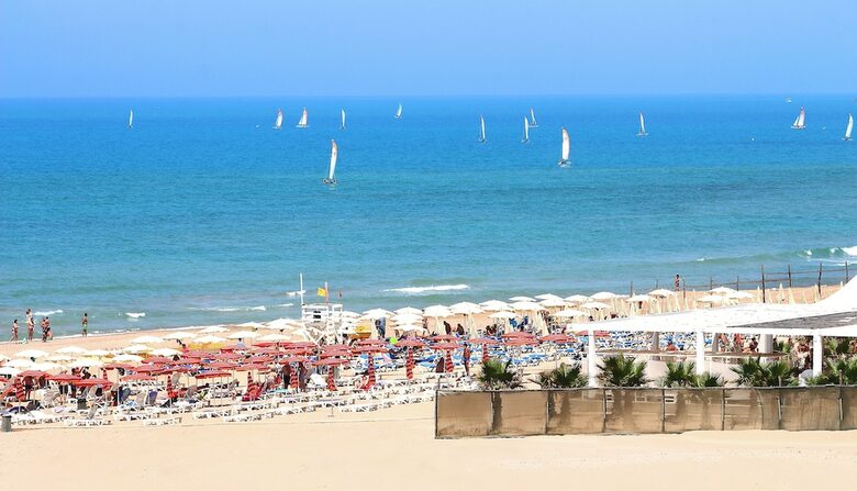 Hostal Athena Resort