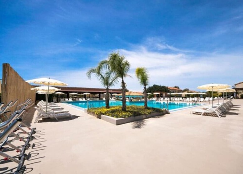 Hostal Athena Resort