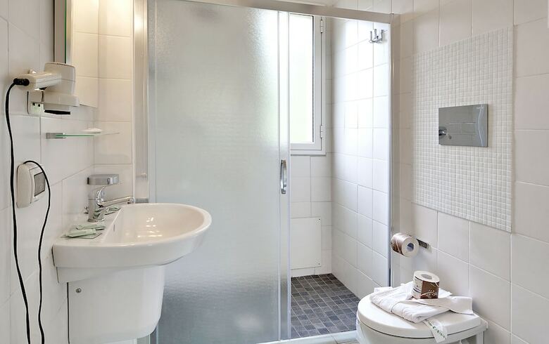 Hostal Athena Resort