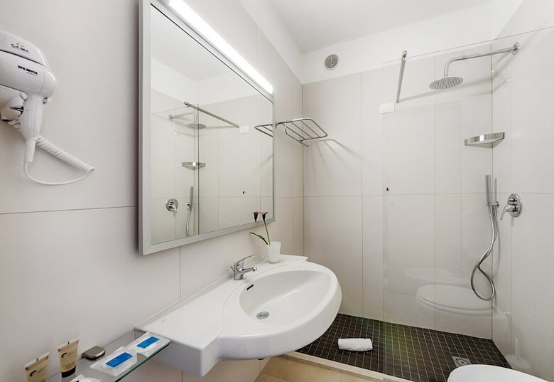 Hostal Athena Resort