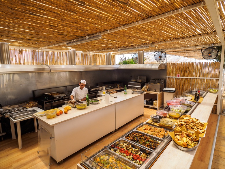 Hostal Athena Resort