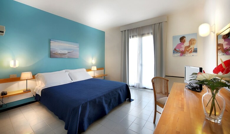 Hostal Athena Resort