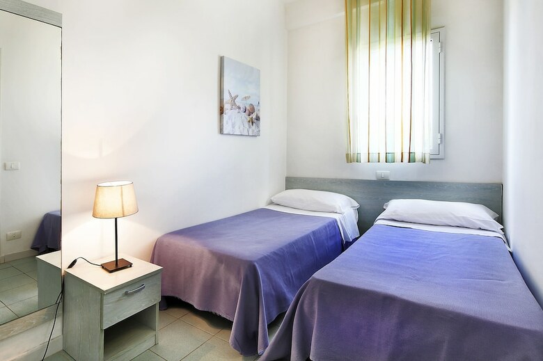 Hostal Athena Resort