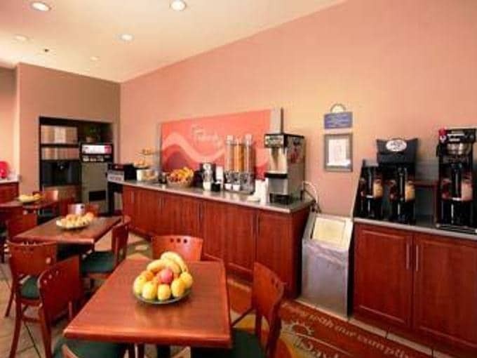Hotel Days Inn Toronto East Beaches