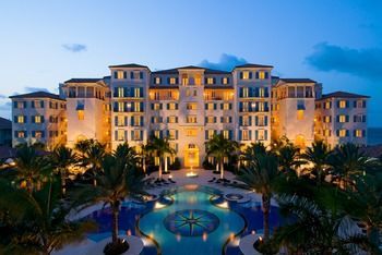 Apartamento The Regent Grand On Grace Bay Beach