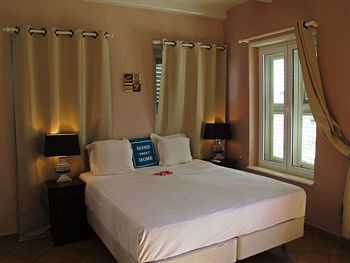 Hotel Scuba Lodge