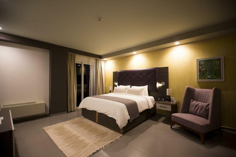 Kinam Hotel