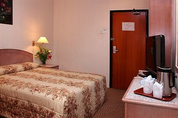 Hotel Rainbow