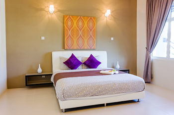 Shamrock Beach Villas