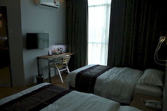 Hotel Super 8 Bayan Baru