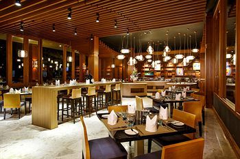 Hotel Novotel Inle Lake Myat Min