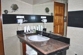 Myanmar Life Hotel