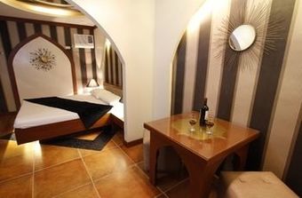Hotel Victoria Court Balintawak