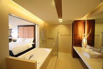 Coron Gateway Hotel & Suites