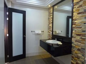 Circle Inn - Hotel & Suites