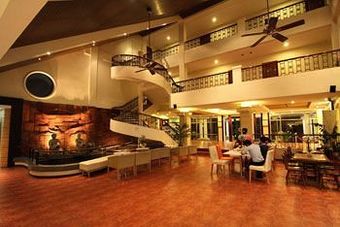 Circle Inn - Hotel & Suites