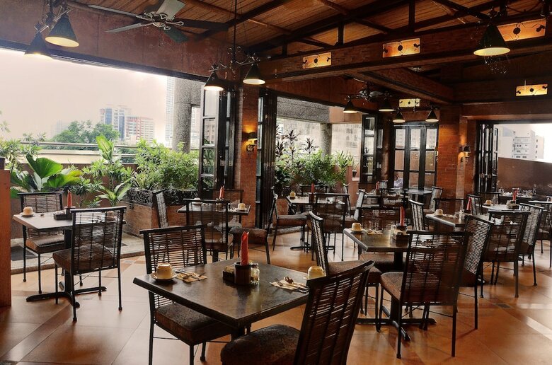 Pearl Lane Hotel