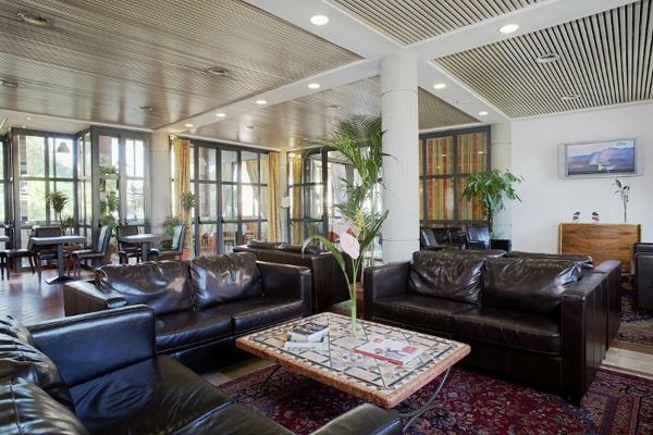 Petra Hotel & Residence