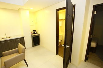 Oracle Hotel And Residences