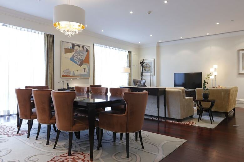 Hotel Raffles Makati
