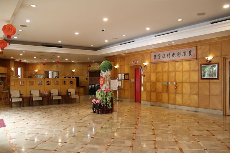 Oriental Hotel