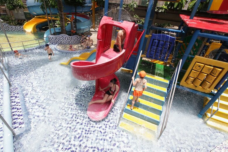 Resort One Hotel