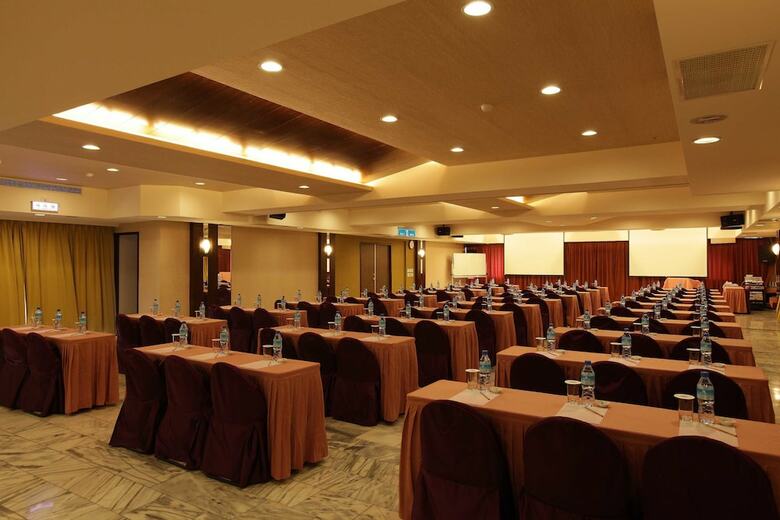Resort One Hotel