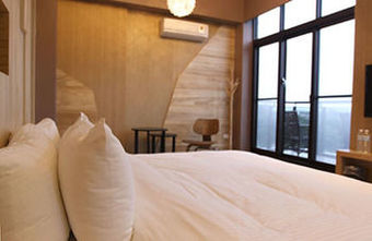 Hotel Village B&B