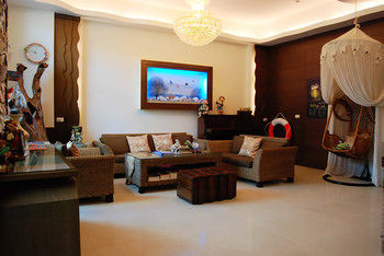 Warner Leisure Hotel