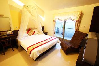 Warner Leisure Hotel