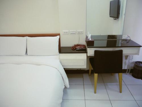 E Moon Hotel