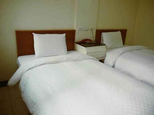 E Moon Hotel