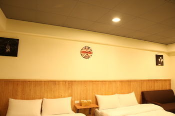 Ximen Wow Hostel