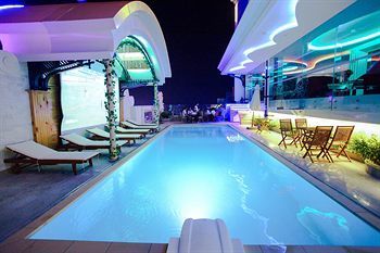 Holiday One Hotel