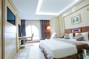 Holiday One Hotel