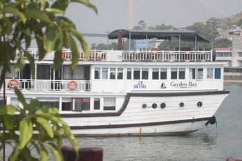 Garden Bay Cruise