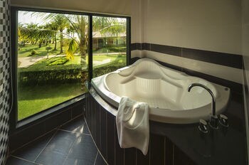 Hotel Famiana Beach Resort & Spa