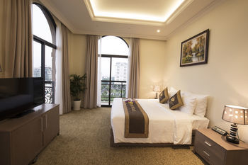 Merperle Crystal Palace Hotel